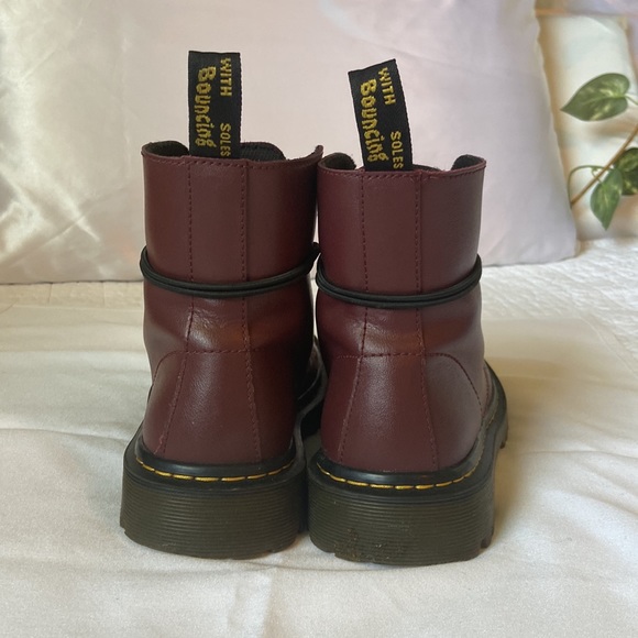 Dr. Martens 7 Eyelet Burgundy Boots Woman’s 6 US - Picture 4 of 8
